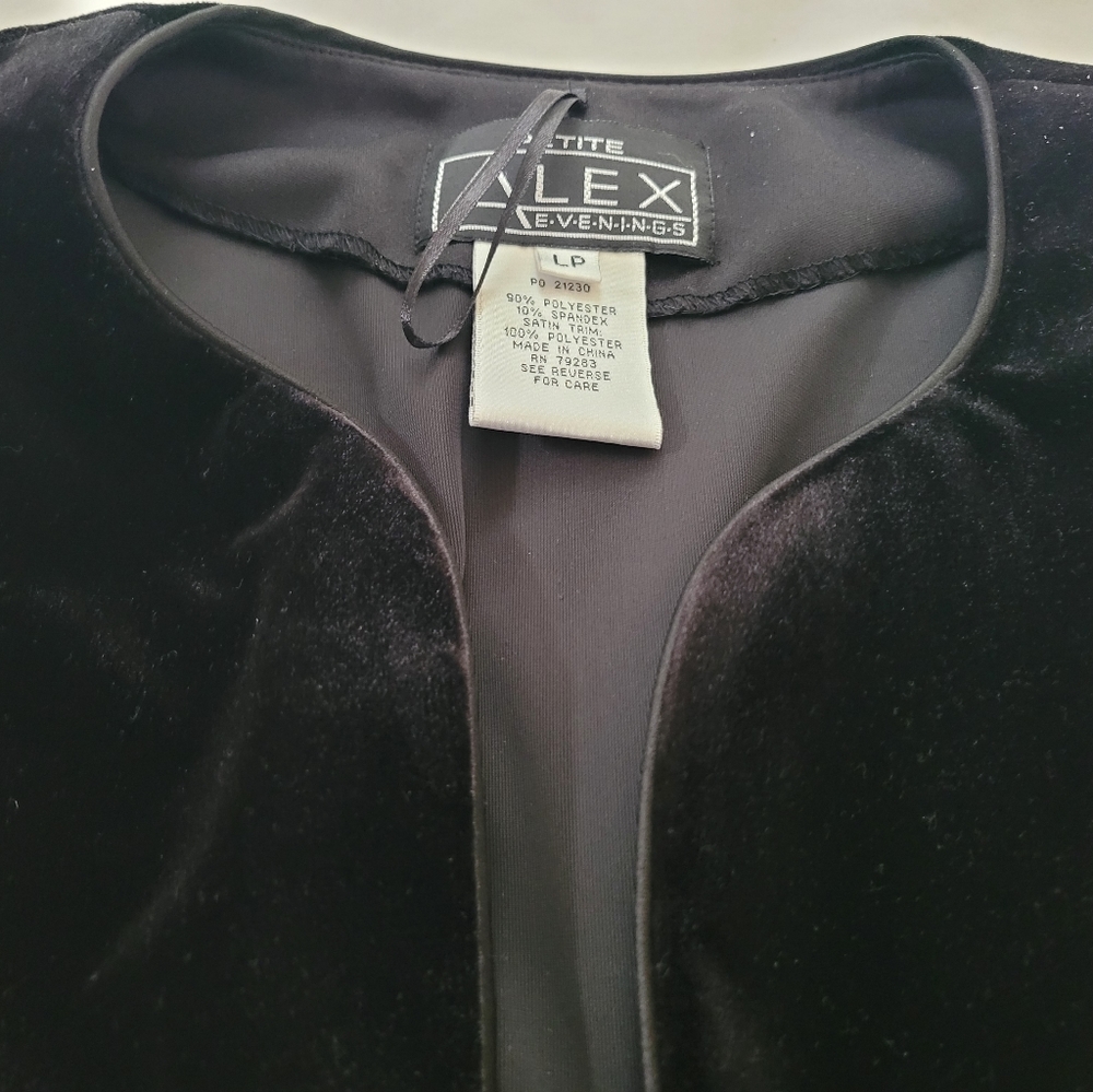 Velvet Cocktail/Evening Jacket - Picture 3 of 4
